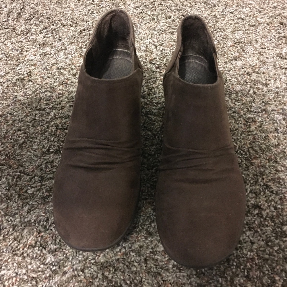 Skechers ankle boot, size 9, Brown